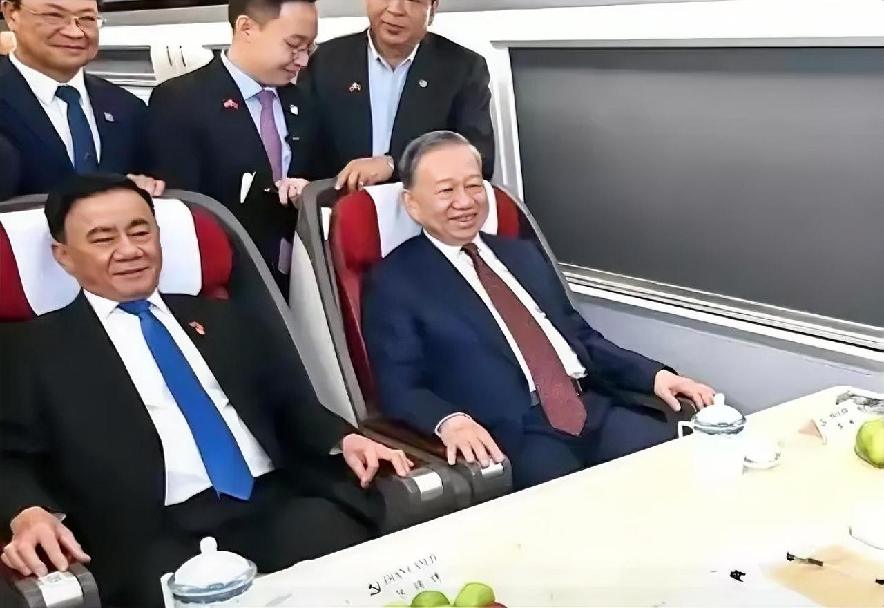 这次访华潮出现了一个非常耐人寻味的现象，不管是什么国家，在中国进行完访谈之后都会