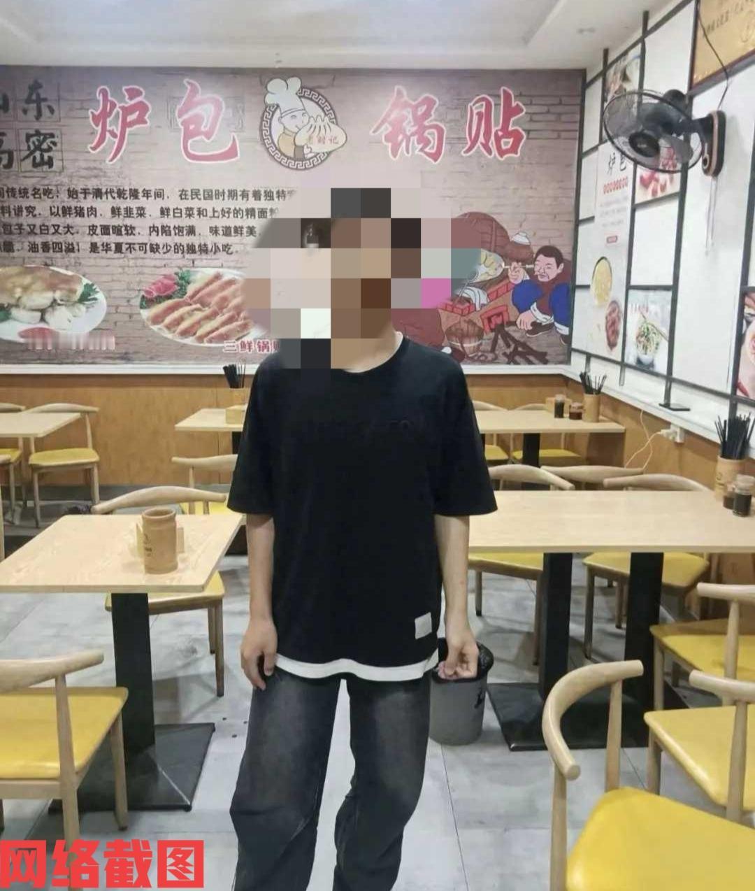 河南南阳有名十六岁男孩勇于救人。

但这名男孩在救出因情侣争吵而跳河的女方后，他