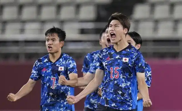 日本U23 VS 泰国U23 亚运男足A组末轮，日本U23迎战泰国U23，两队都