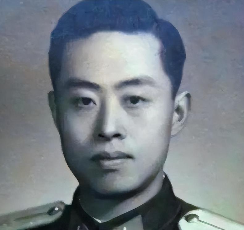 毛主席视察天津时想见李银桥，得知他已经入狱，伟人只说了两个字：瞎搞！
 
197