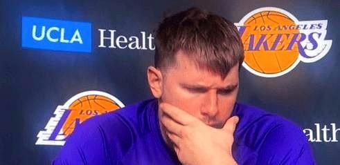 077赛后那句话说出口，有些球迷的子弹都该卡壳了。
“输球是我的问题，我失误太多