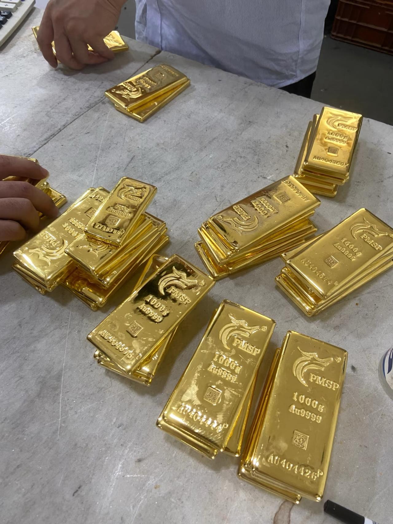 看了今天的金价，
气得我直接血压都快飙升了，
6月22日国际大盘金价已经跌到
9