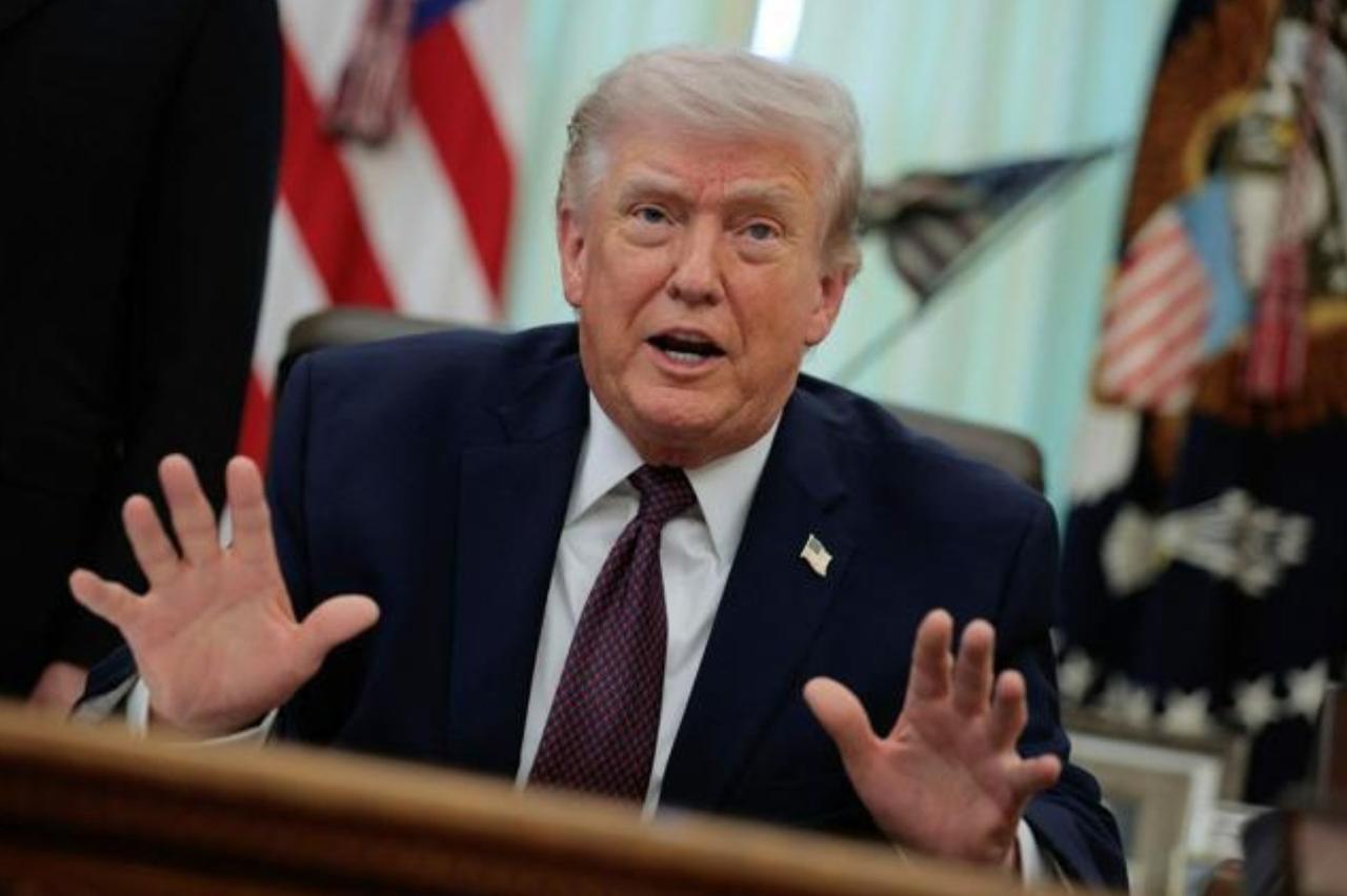 【特朗普政府要求下一年度军费增加4成至1.5万亿美元，为维持预算平衡不得不大幅削