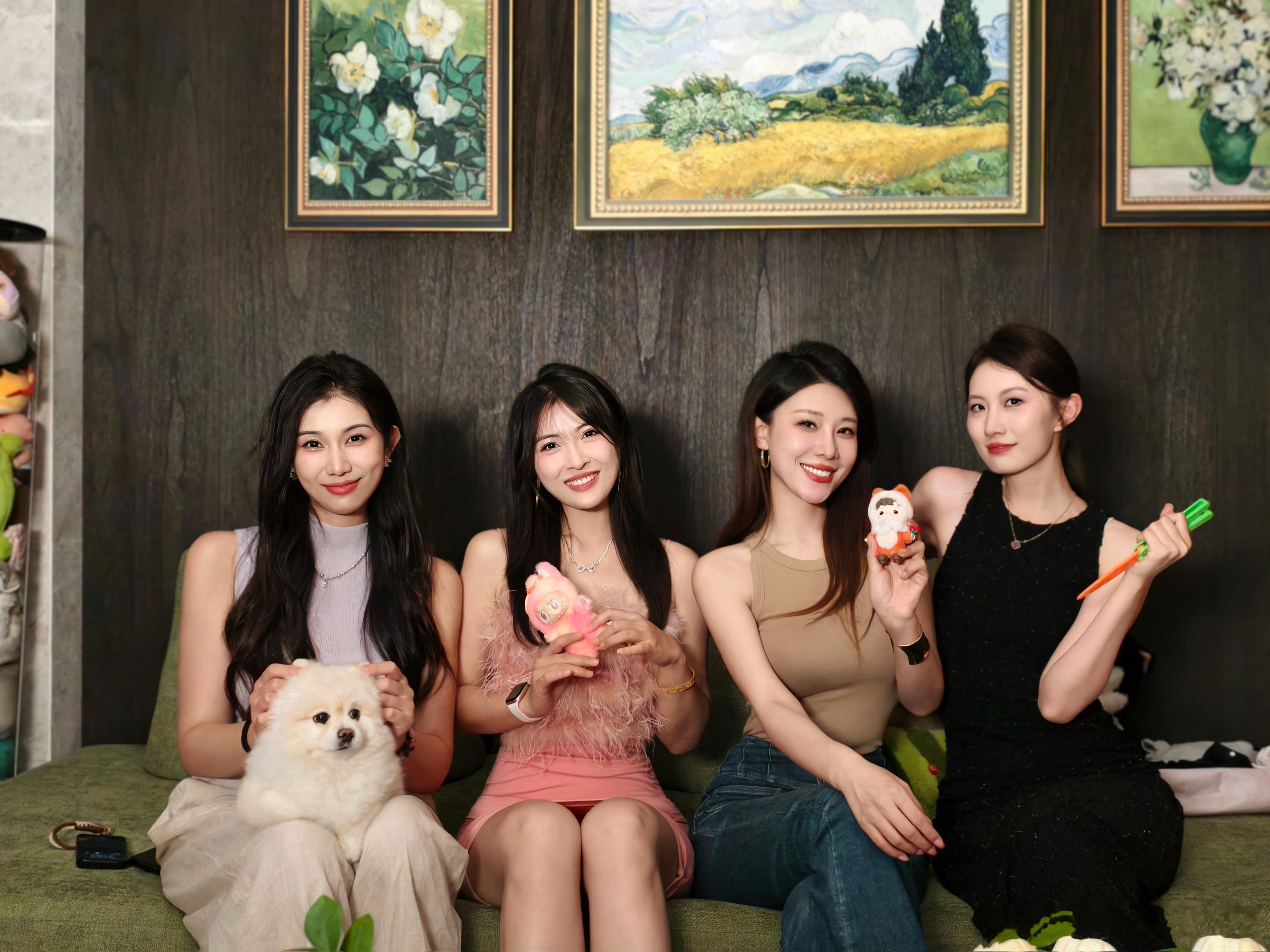 又是四个女人聊到半夜的周末局甚至还拍了两个选题，太上进了！喜欢旺仔 喜欢vivo