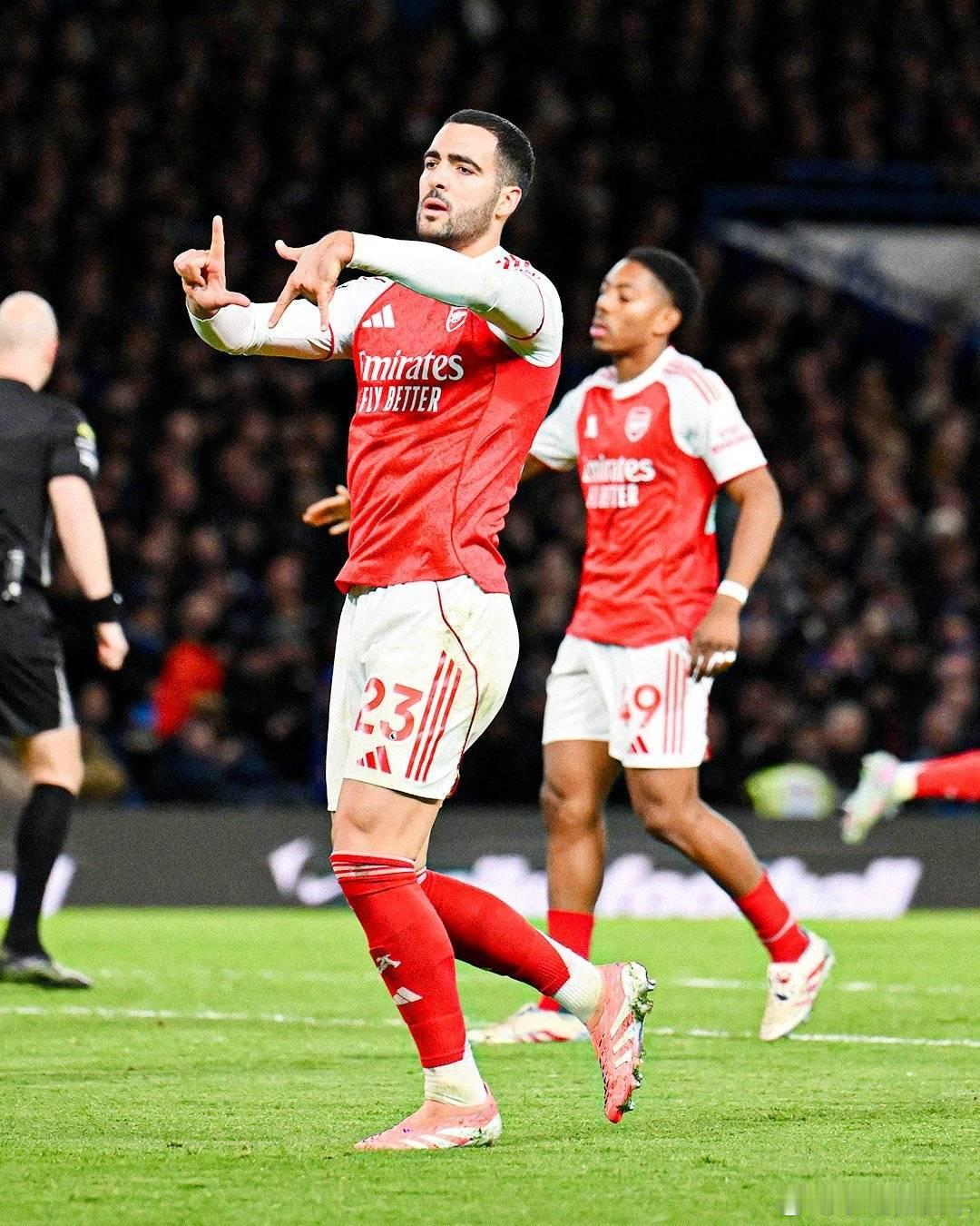 切尔西1比1阿森纳梅里诺：没拿下比赛确实有些失望，凯塞多的犯规非常恶劣北京时间今