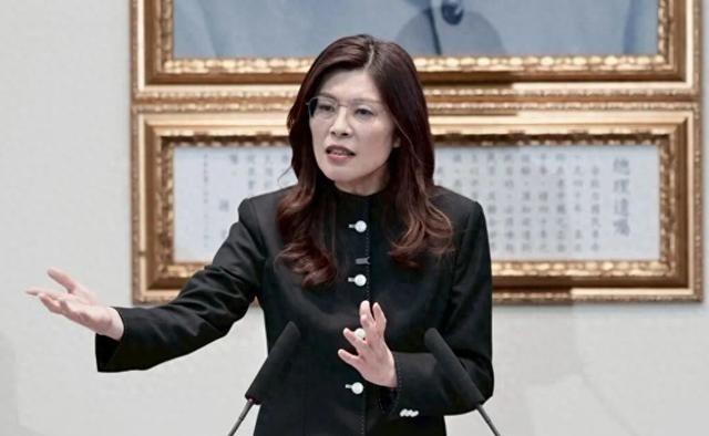 特朗普访华消息一出，郑丽文就迫不及待，向 美国 提出了一个要求
台北那笔缩水后的