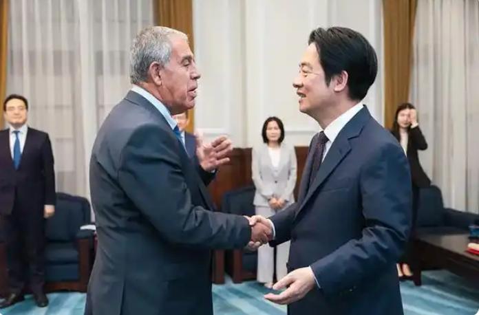 彻底撕破脸！以色列议员组团窜台挑衅，中方四字重批态度绝不让步

眼下国际局势暗流