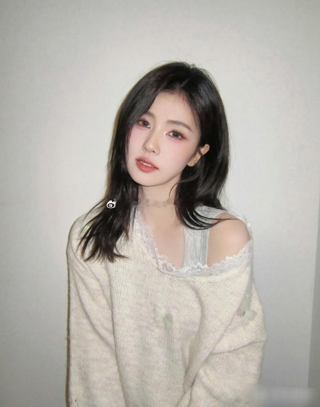 自鹿这次风波都这么长时间了，为啥没有一个朋友站出来帮她说话呢?尤其是跑男团不是y