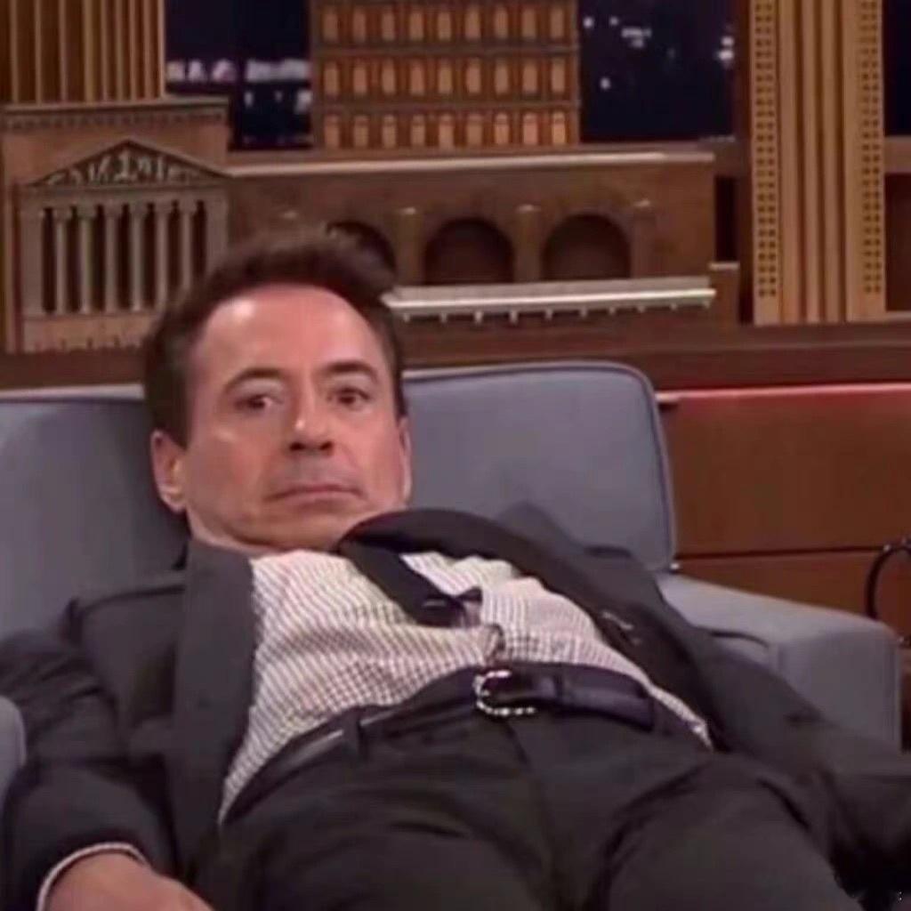 #服装模特改行当陪诊师月入过万#这两个职业做哪个也都不容易，陪诊师也是非常辛苦的