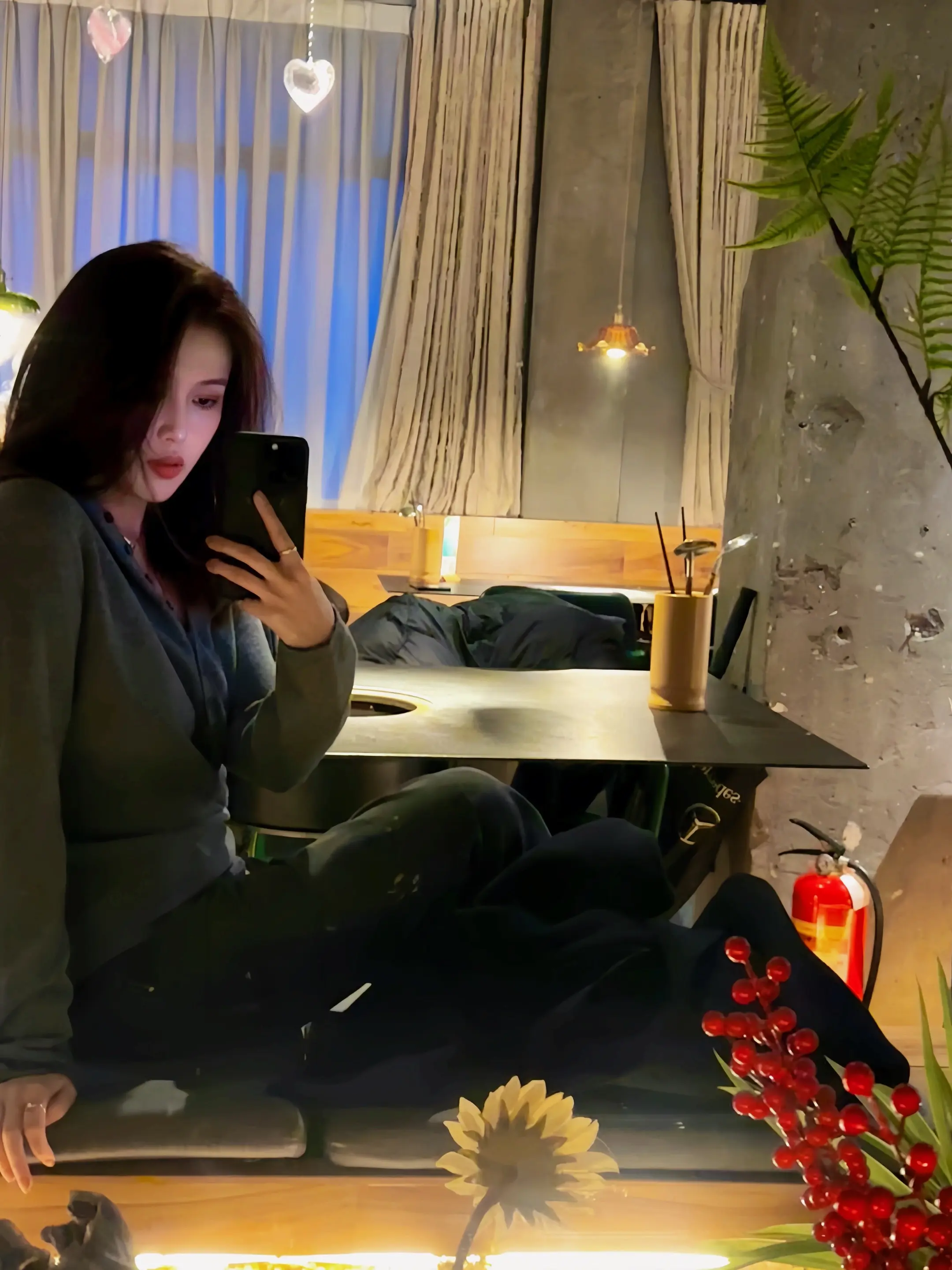 其实谁都不傻 真心或敷衍 心如明镜 只是有人愿意为你装傻一程.