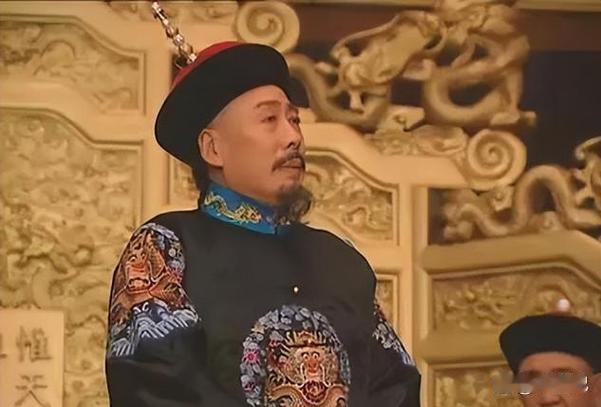 一天，雍正突然问侍卫图里琛：“你有正室夫人吗？你今年也有三十岁了吧？”
 
图里