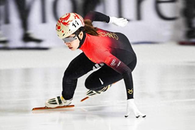 短道速滑 小将上位