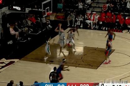 大号两双！！！杨瀚森G联赛再次刷新个人数据，在与俄克拉荷马蓝色队的比赛中，杨瀚森