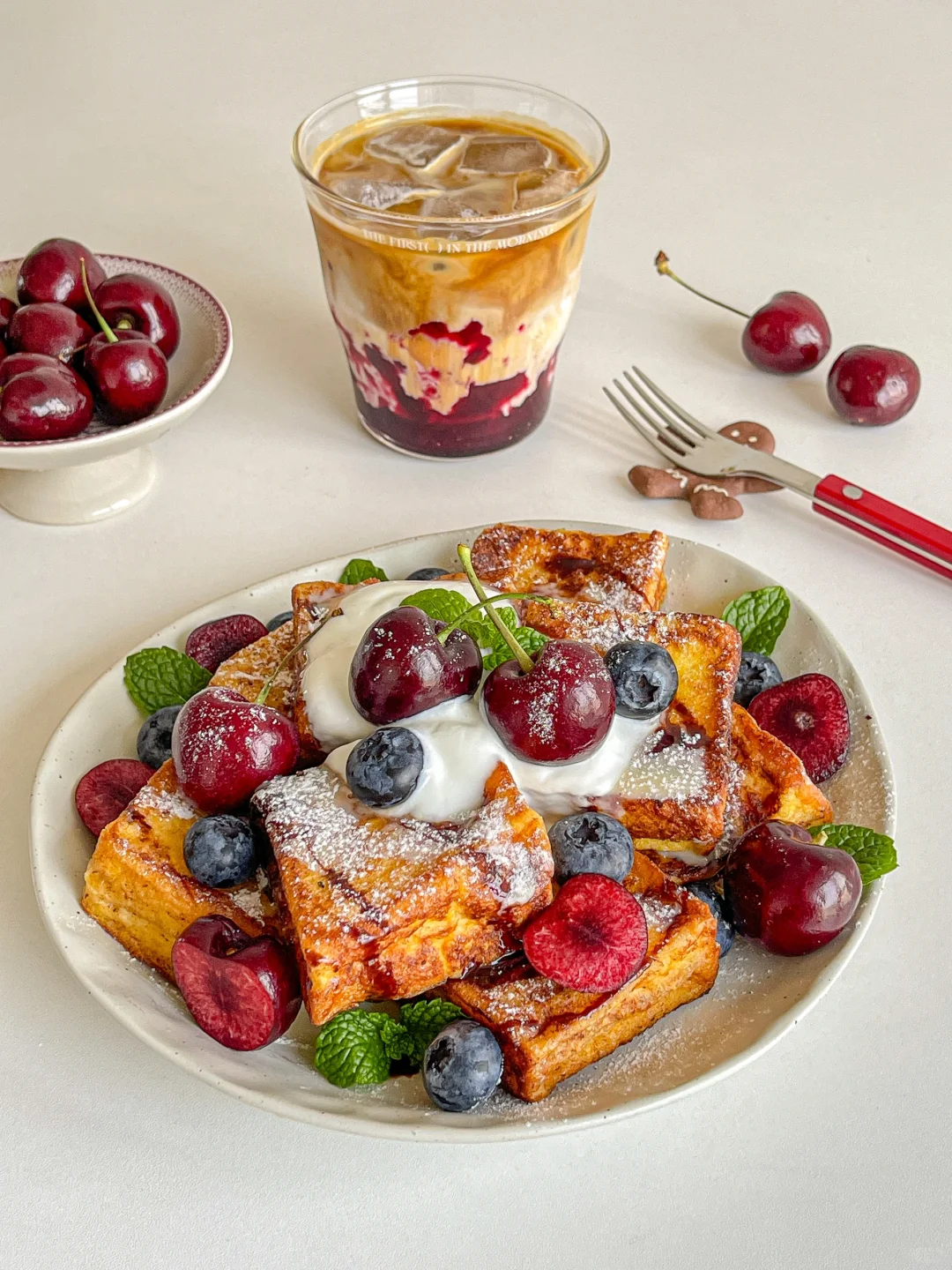 新年brunch🍒车厘子酱炼乳西多士🍞拿铁🥛