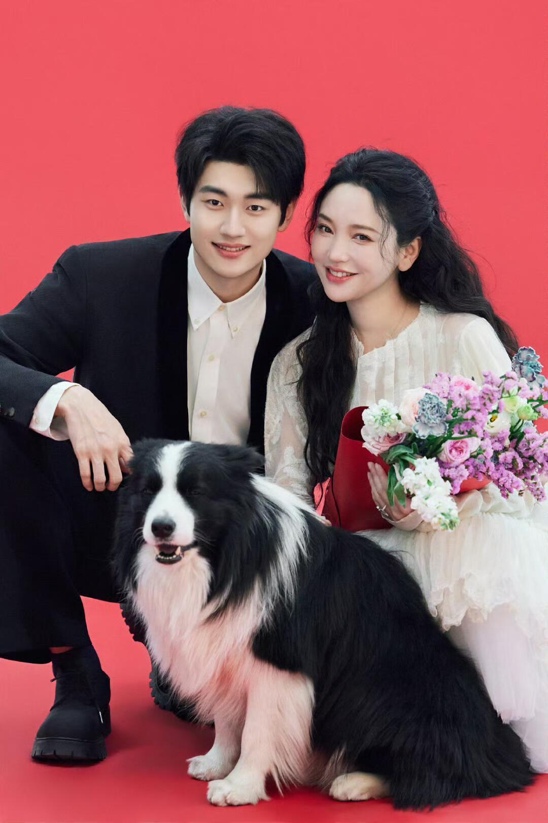 金莎孙丞潇婚宴国宴级别李维嘉现场磕糖的样子简直就是线下的我，只能隔着屏幕羡慕，没