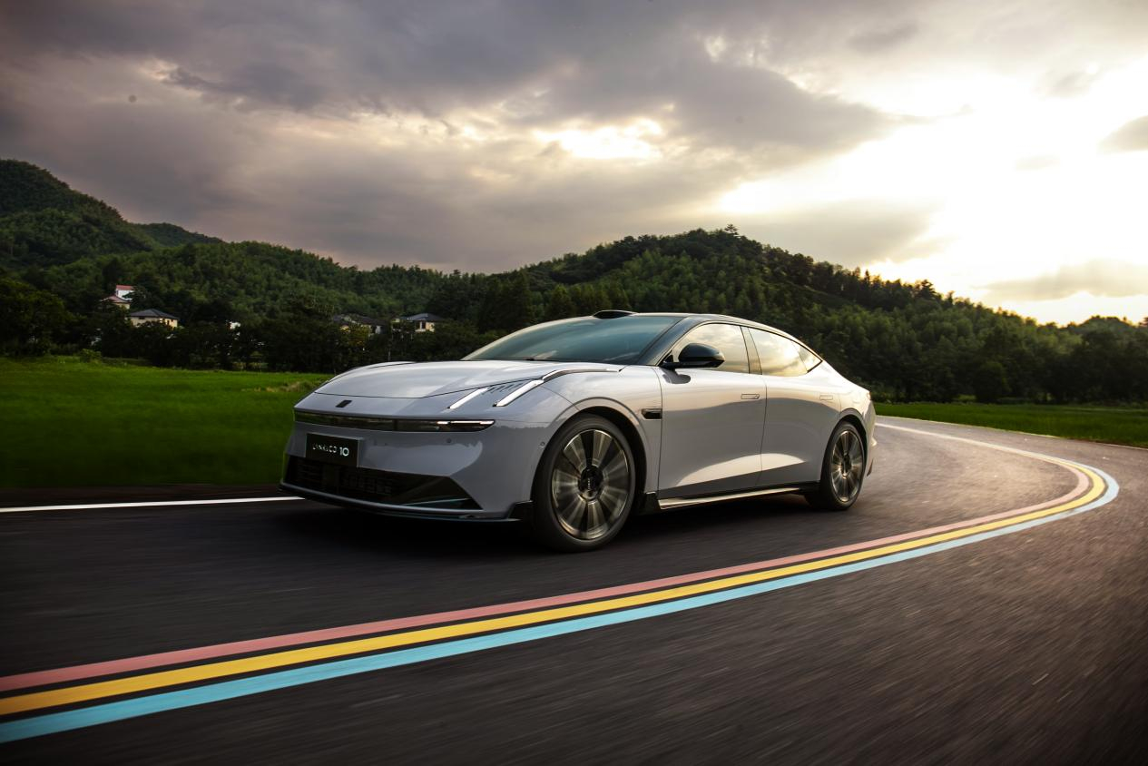 领克领克10 EM-P全系顶配预售19.2万起领克10 EM-P全系四驱索尔太顶