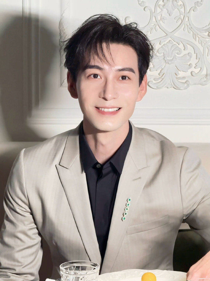 陈星旭吃碳水吃开心了陈星旭吃开心了 陈星旭吃开心了 