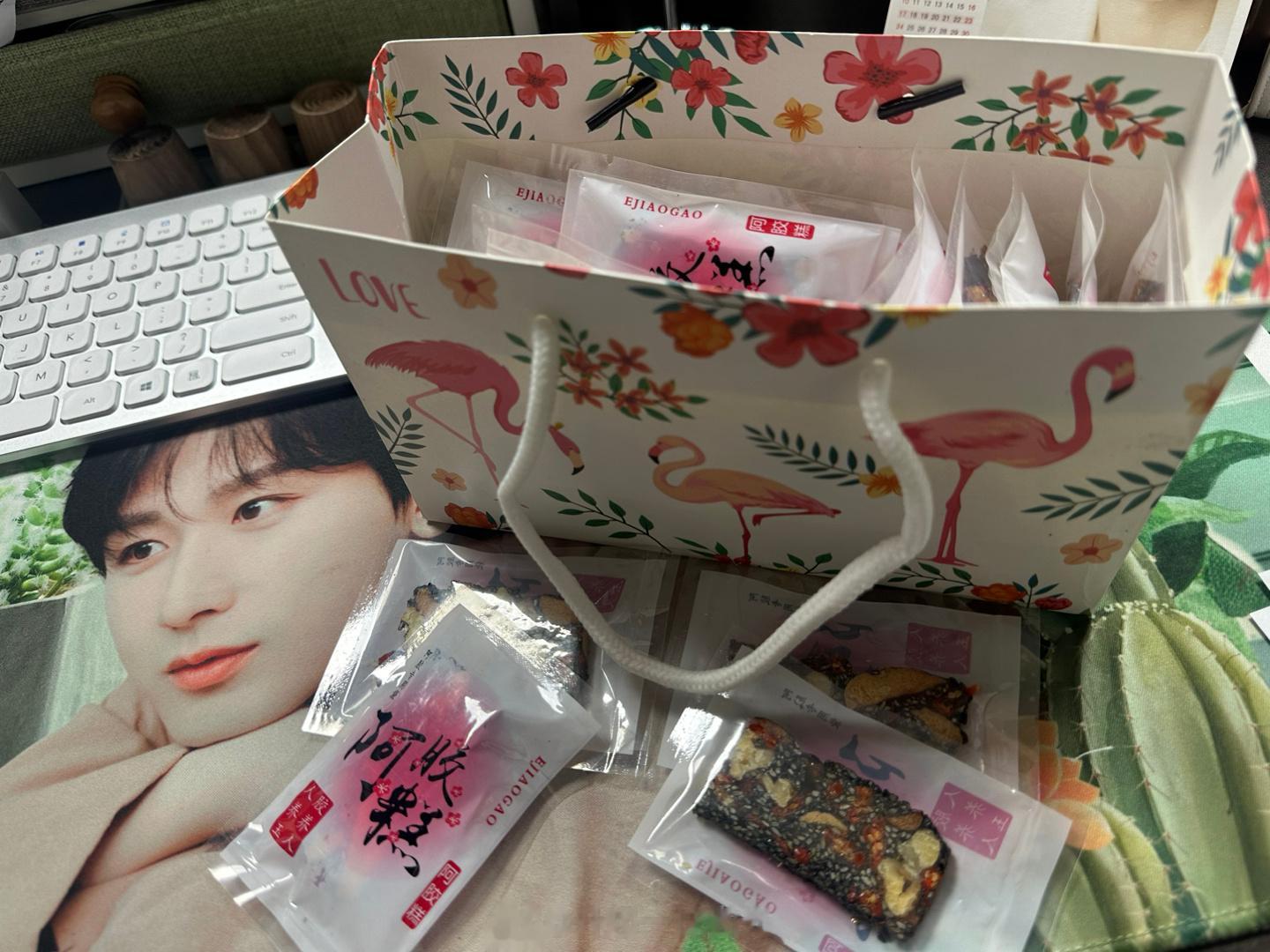 感谢我娅姐投喂[抱一抱]，纯手工制作， 心灵手巧，人美心善​​​