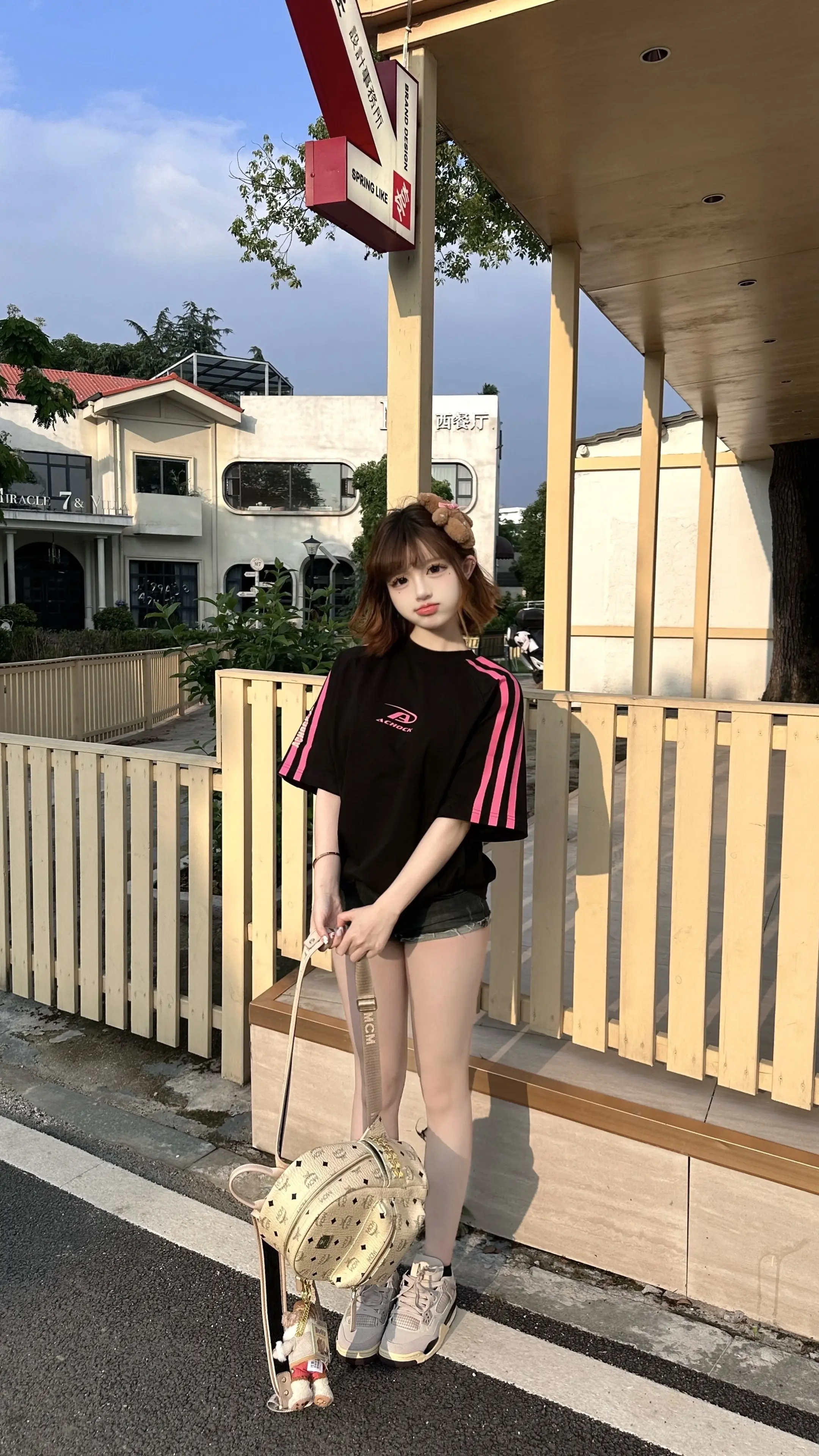 生活给了我一拳 我一睡到天黑*≧ω≦。