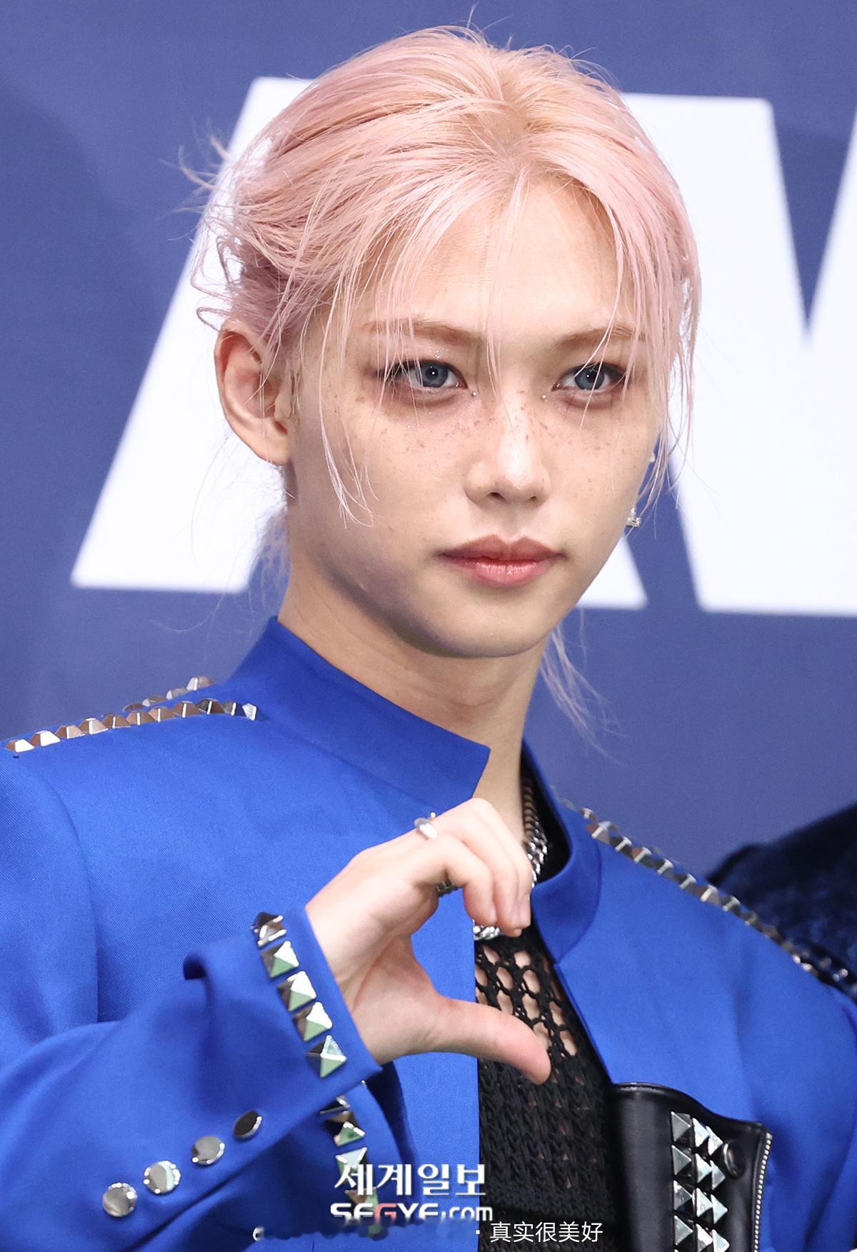 李龙馥felix今日KWDA红毯新闻图 ​​​