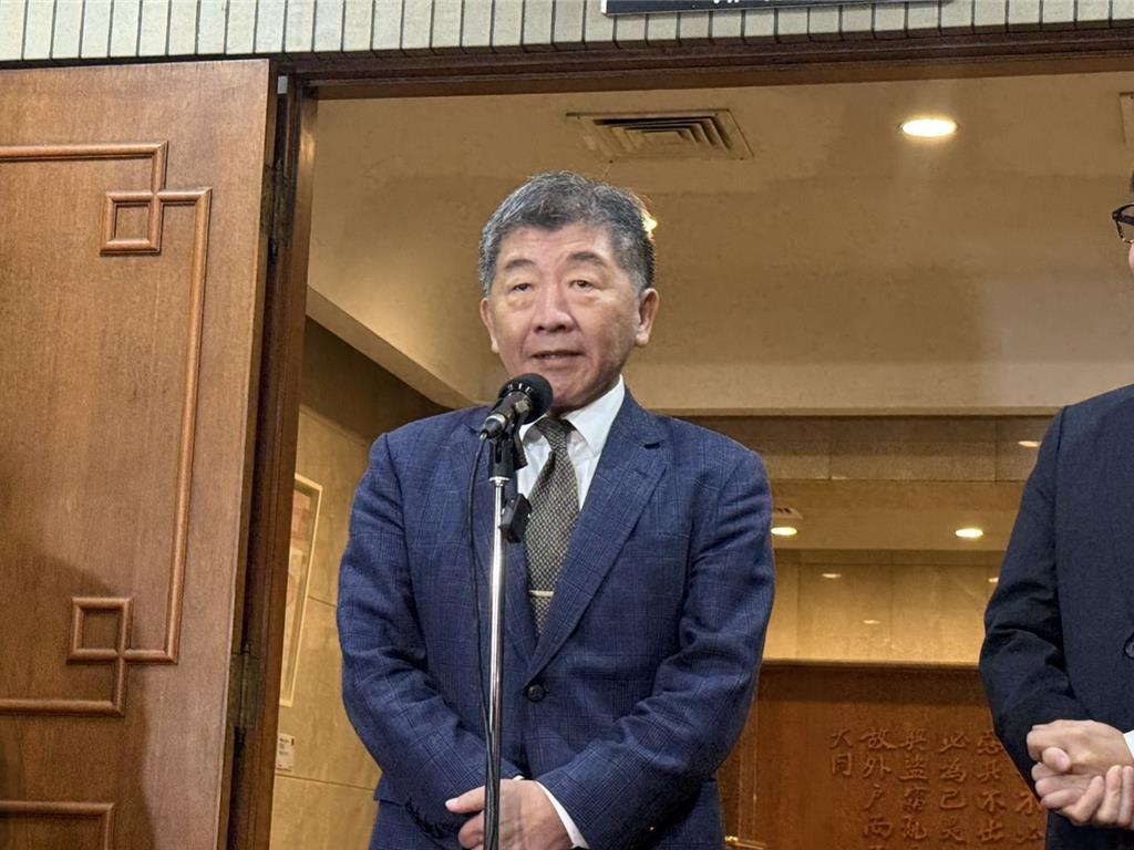 国民党台北市议员李明贤今（22）日爆料称，负责督导食品安全业务的台行政部门政务委