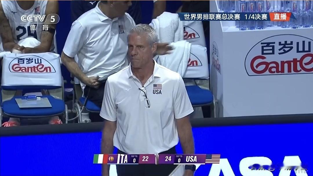 世界男排联赛总决赛1/4决赛，美国3-0横扫意大利晋级四强。
  北京时间7月3