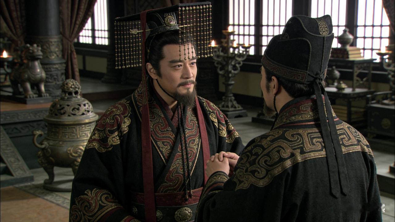 三百鞭打不死，就放马上颠簸死。

北魏宣武帝元恪在位时，有一位堪称传奇又短命的宠