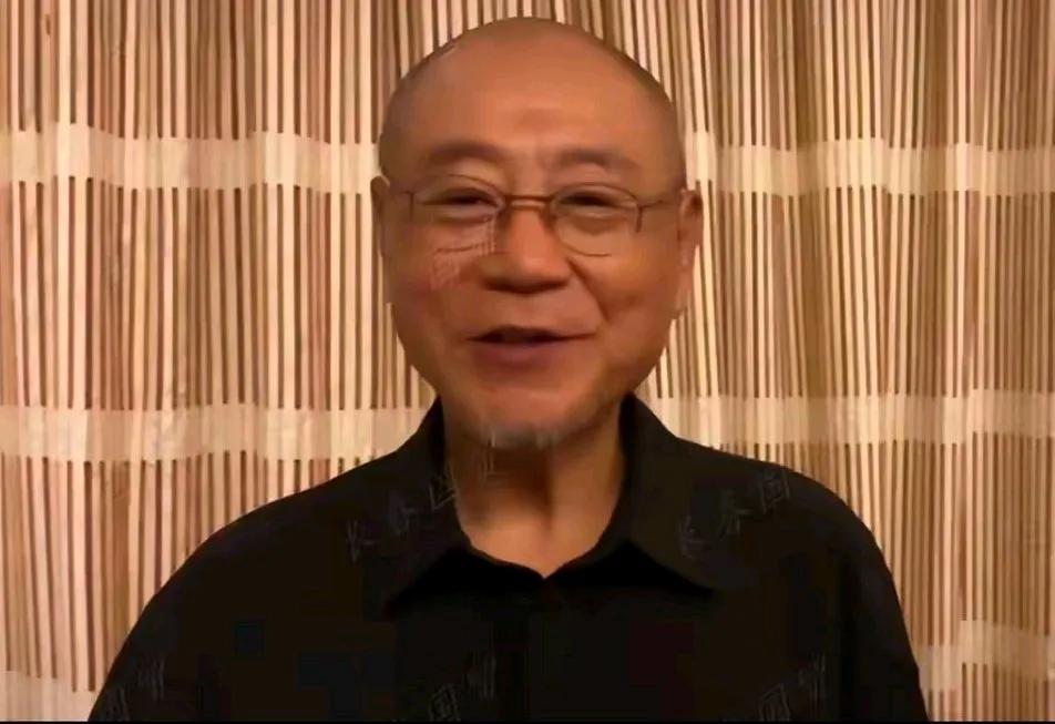说真的，范伟老的有点太快了。
他20年前，演马大帅里范德彪的时候还生龙活虎。身强