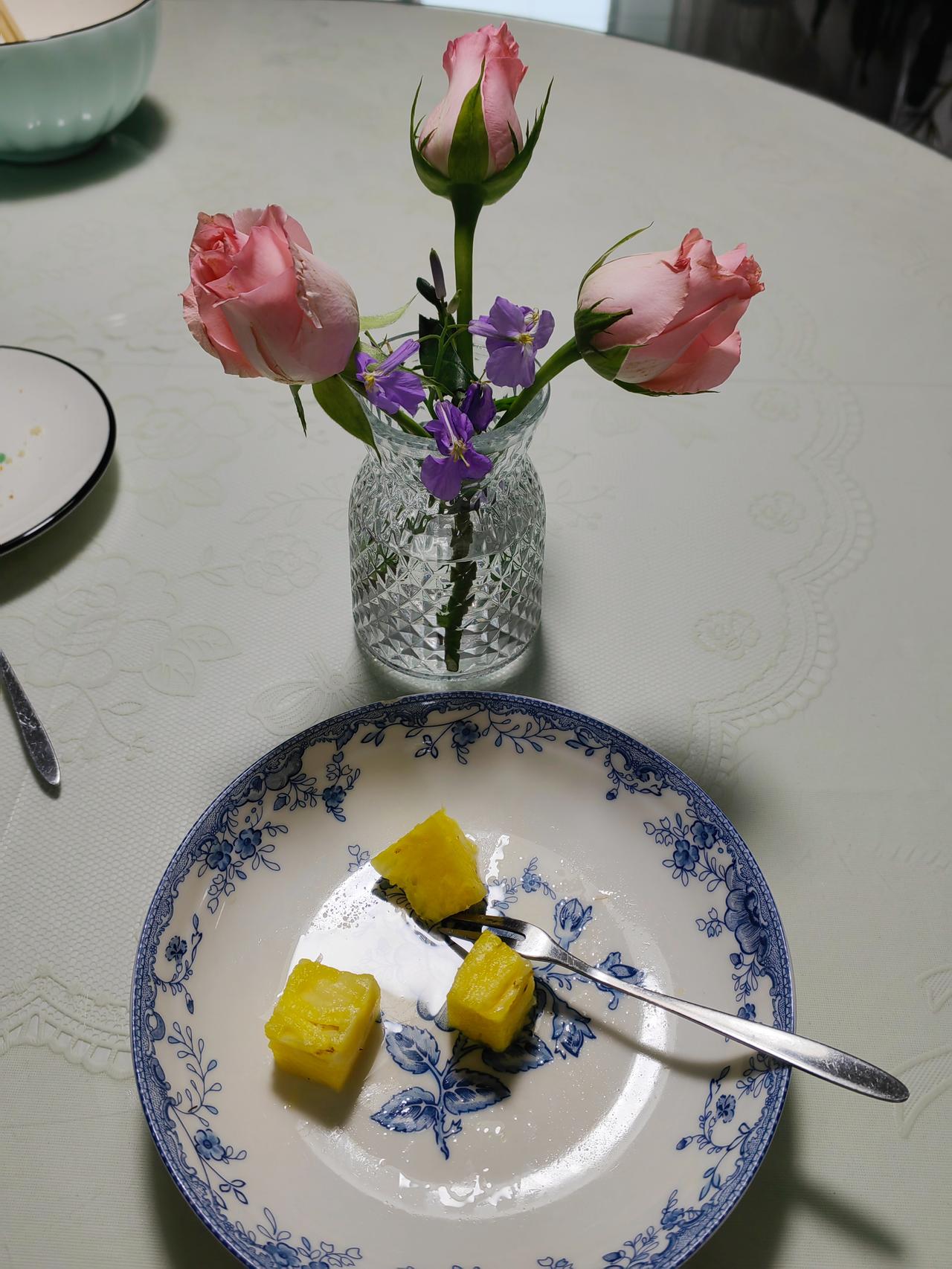 随手拍了张照片，总觉得怪怪的，为此我让豆包给我分析下，结果它还给我出了个调整图。