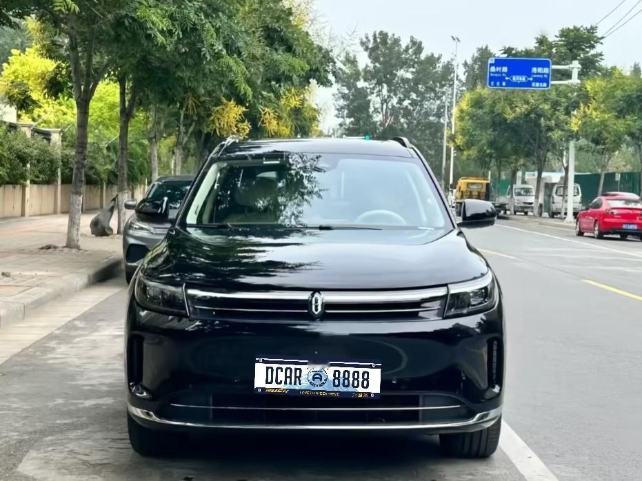 文件m7当年上市，凭借着华为支架的加持和非常高的配置，热度和销量都非常高。也是当