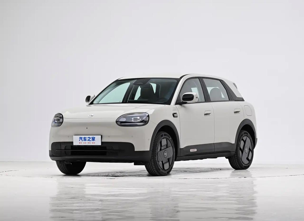 小时候的QQ出电动版了！还没上市，先聊聊家用值不值得等

谁的童年没见过奇瑞QQ