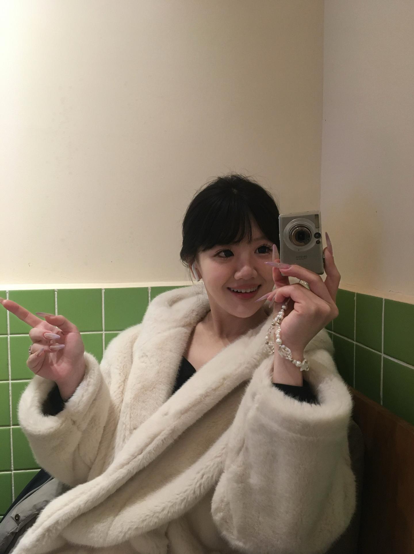 小宝 如有人否定你 我会加倍肯定你