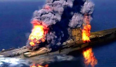 5000名美军生死未卜！深夜海上突发，美军准航母遇袭被迫撤退，伊朗揭露美军行动内