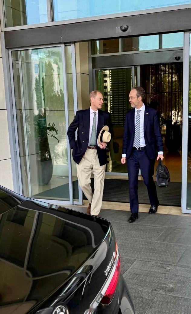 2025年11月23日，爱丁堡公爵爱德华王子从尼日利亚飞到加纳，继续推广爱丁堡公