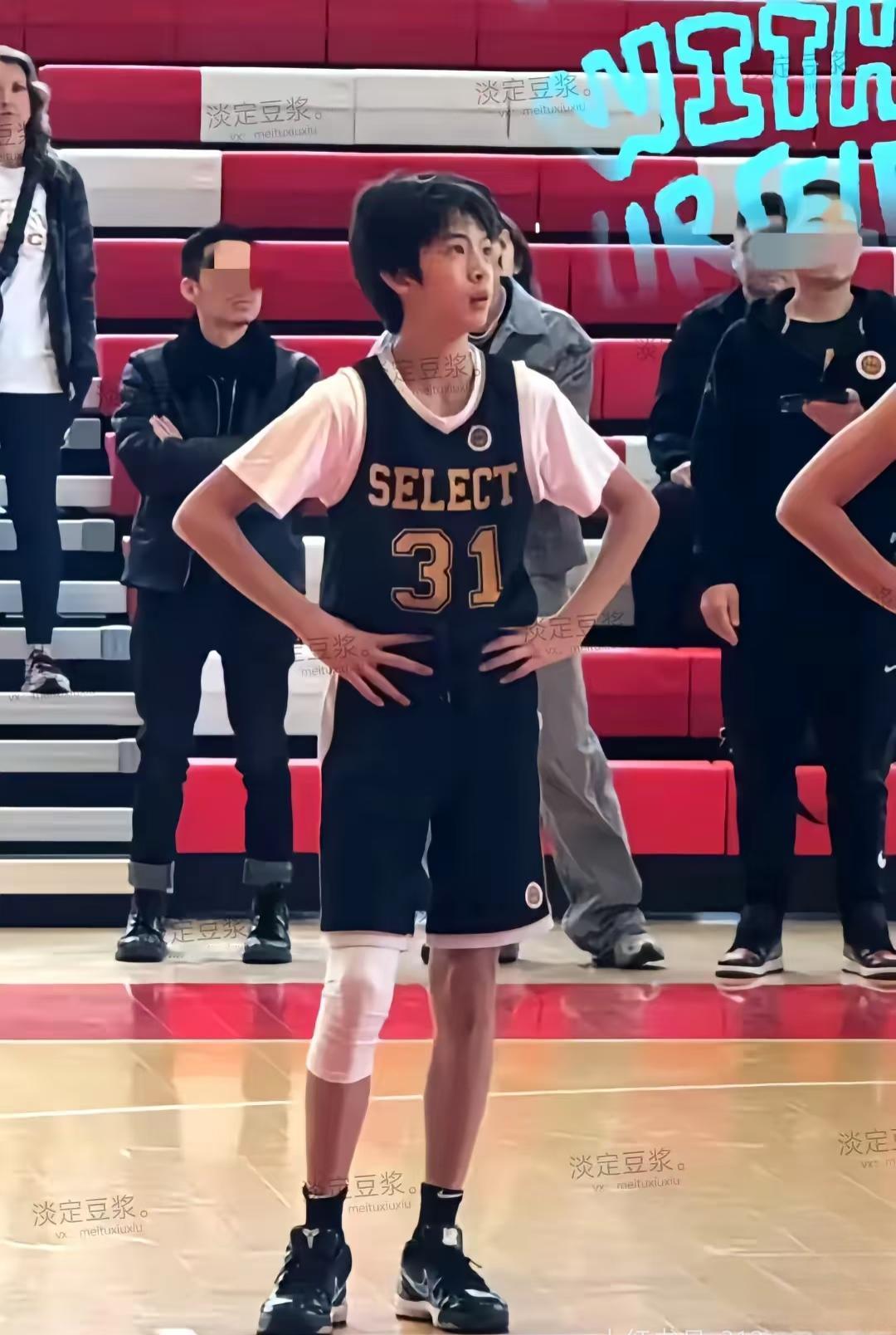 读懂邓超，父母爱是放手与成全。星二代或可子承父业，14岁的等等却独爱篮球，以CB