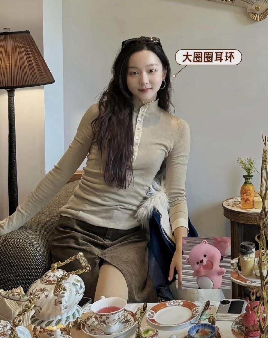 网友说马龙妻子命好。
说她，她好幸福。有丰裕的经济条件和时间，有健在爱她的父母双