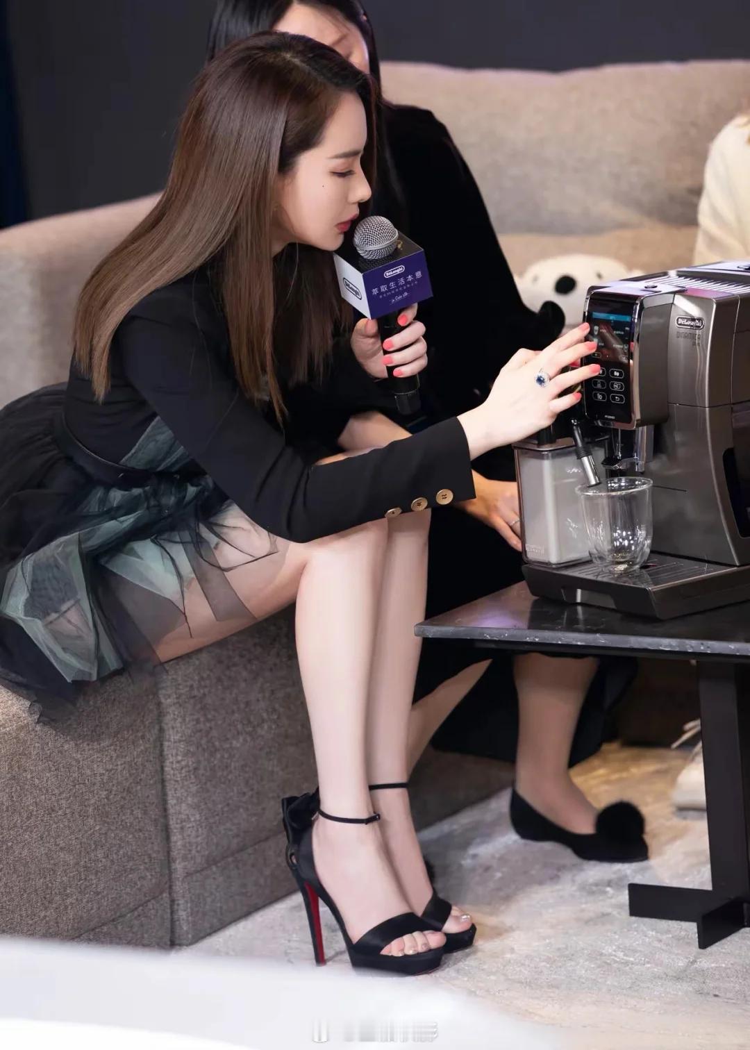 戚薇，169cm，喝咖啡自己煮 