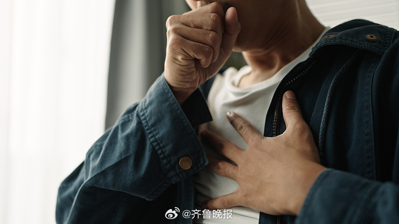 【#出现这些症状可能是甲醛超标了#！】#甲醛中毒# 甲醛是一种无色、有刺激性气味