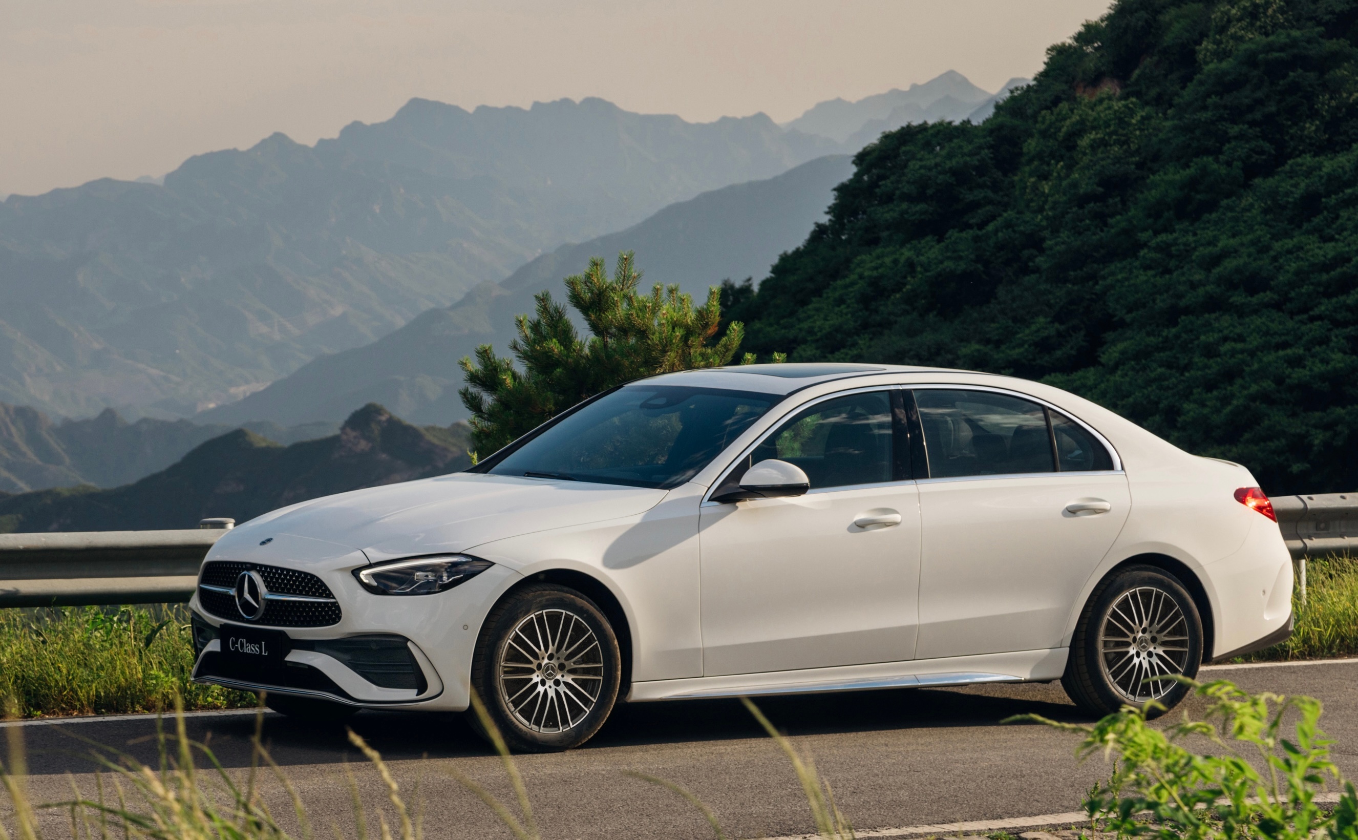 人生拼搏能上岸，事业归宿有奔驰！奔驰核心豪华线迎来全面升级。C 级、E 级、GL