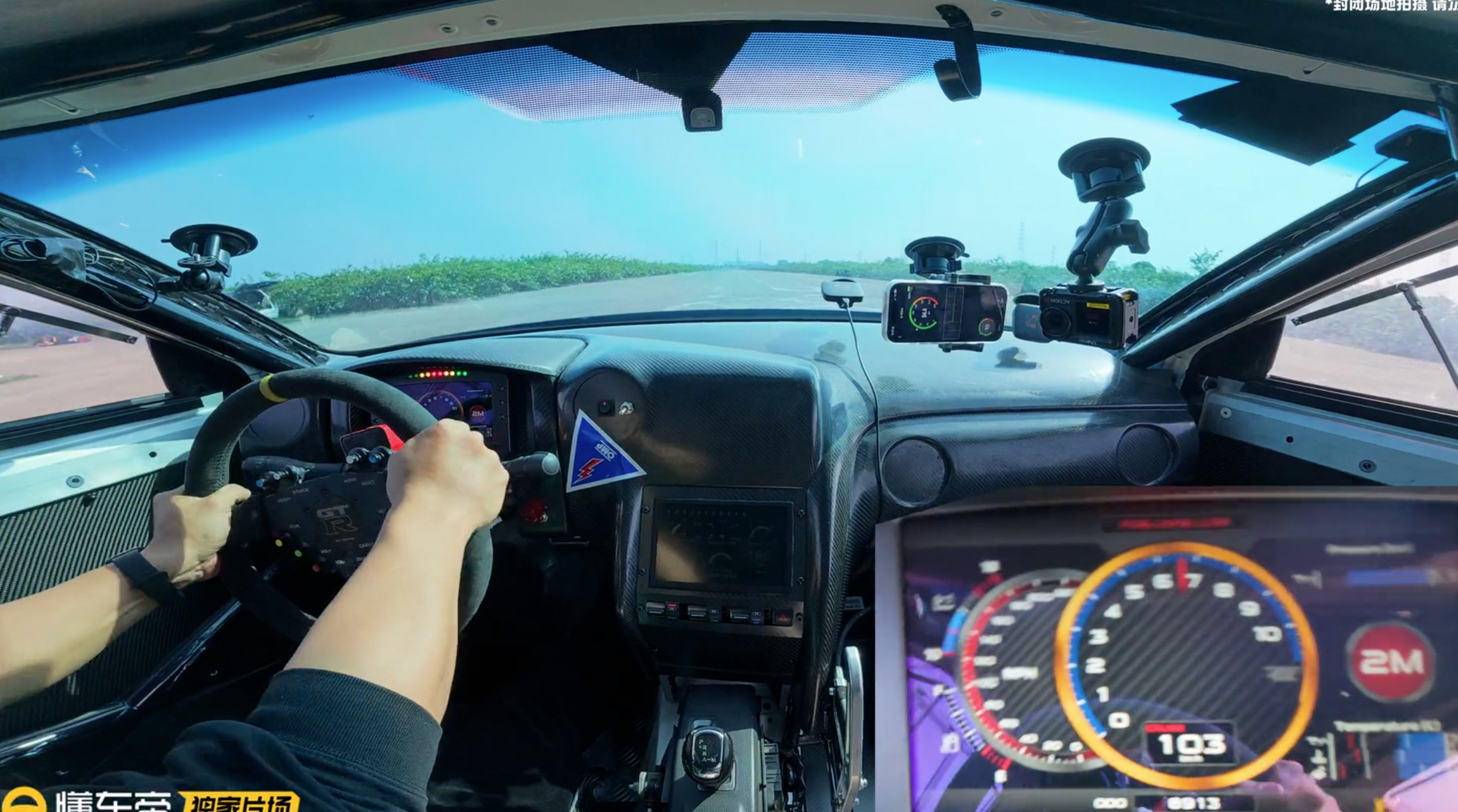 谁懂啊！现在看新势力发布电车，动辄就喊出1000匹马力，感觉油车好像分分钟要被拍