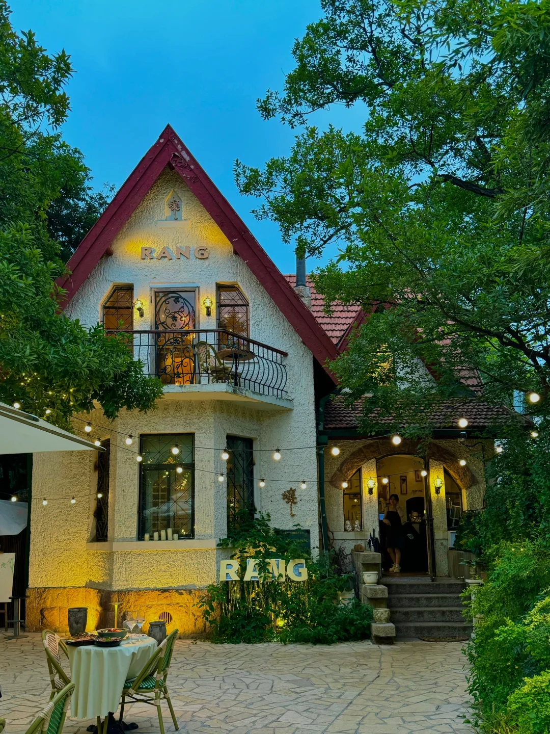 9.27实况～青岛八大关🩵蓝调时分好美…