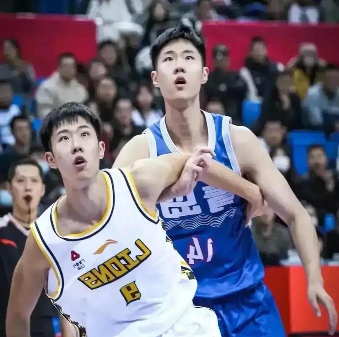 北京北控男篮将与球员赵嘉义签约，看来赵家两兄弟今年都要加盟新球队了。

7月21