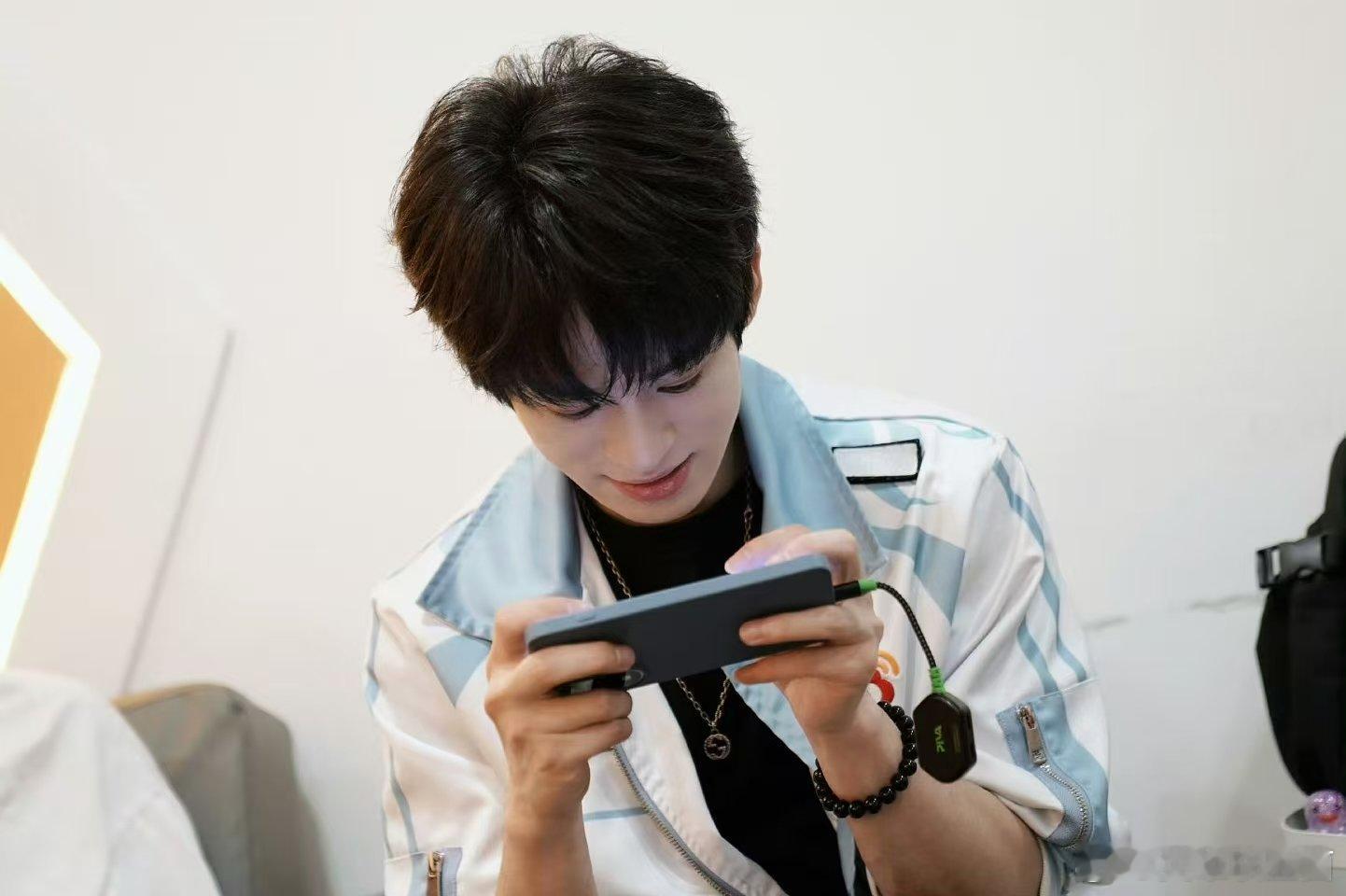 那Suk要和Faker选手一样一直打下去！不止是完成遗憾！希望你能得偿所愿! 