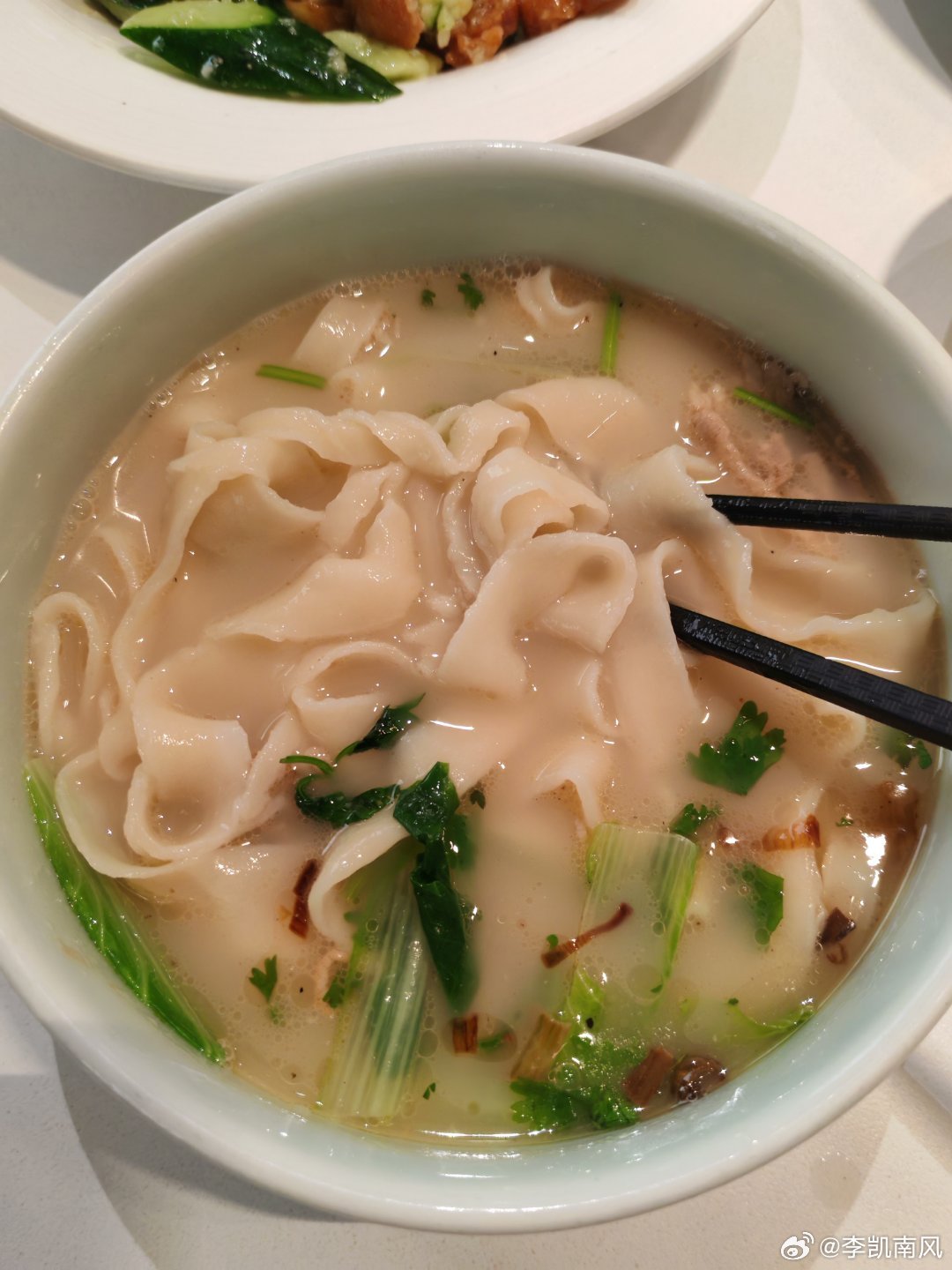 荆芥➕烩面真不错～ 