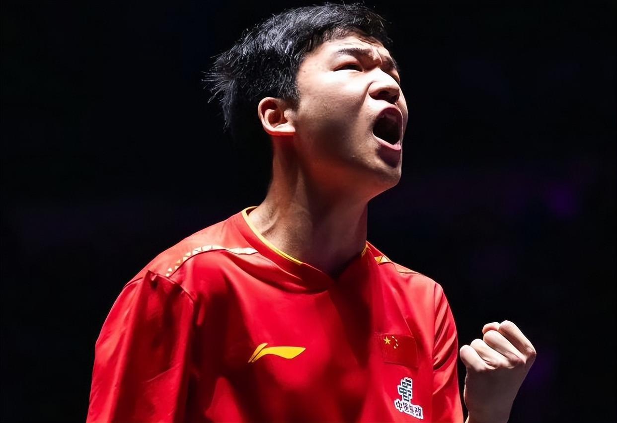 【向鹏输了同龄人之战，其实也没什么丢人的】张本智和是总决赛新科冠军，今年22岁。