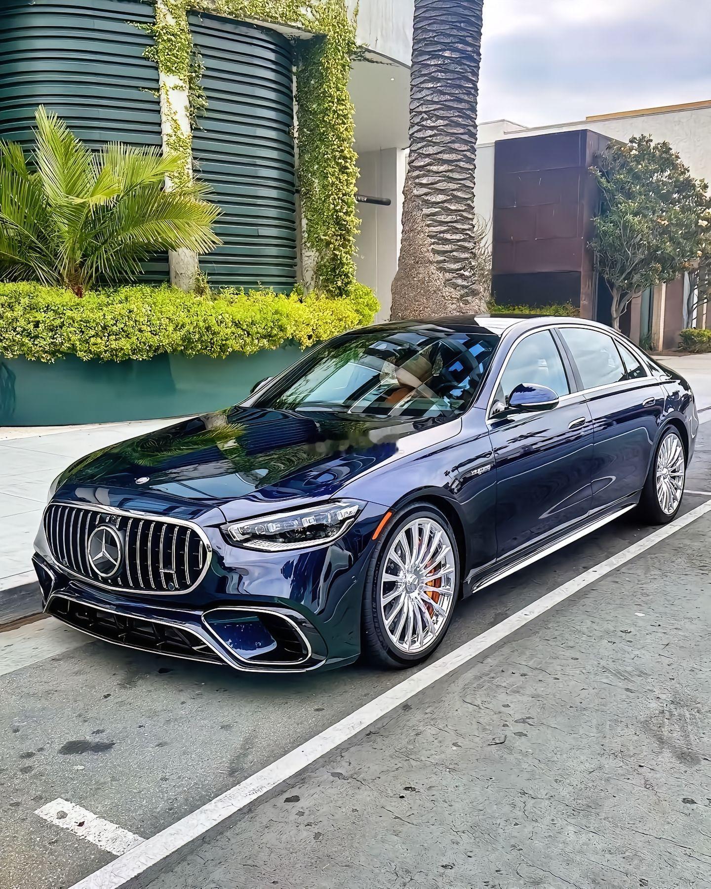 首款大标奔驰S63 AMG—W223，你以为是s350，实则扮猪吃老虎[嘻嘻]梅