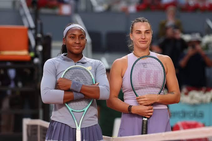 高芙说她在推上看到“互联网教练”让她多上网，很有效果。记者就把这个问题抛给了萨巴