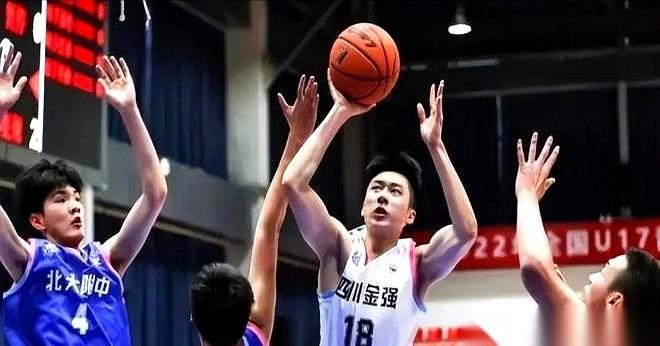 拿钱砸人还不够，还得活生生从咱身上剜块肉走？
段瑞琪来辽宁这事儿，卡就卡在这儿了