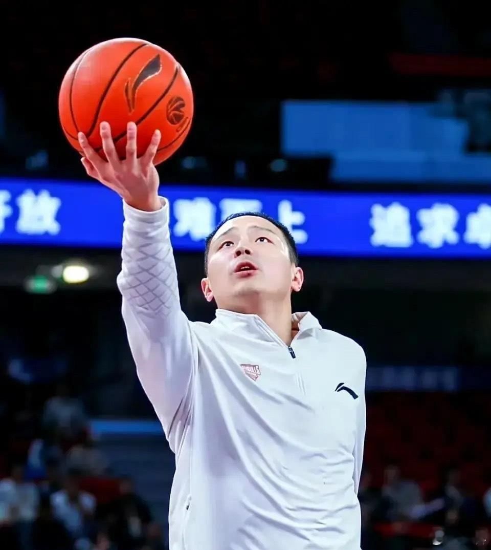 还是好使啊，高质量本土一号位稀有且硬通。 