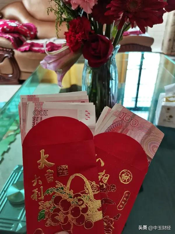 亲戚有钱和你有关系吗?可以说，有一定的关系，但是关系不大，尤其在生活和工作中，亲